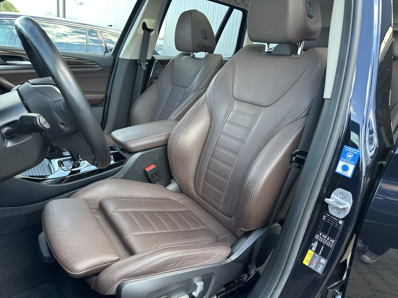 Fahrzeugabbildung BMW iX3 Impressive NAV+LED+H&K+360°+HEAD-UP+20ZO+1HD