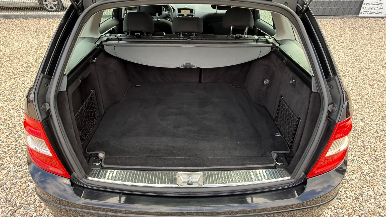 Mercedes-Benz C180 2008 — photo 13
