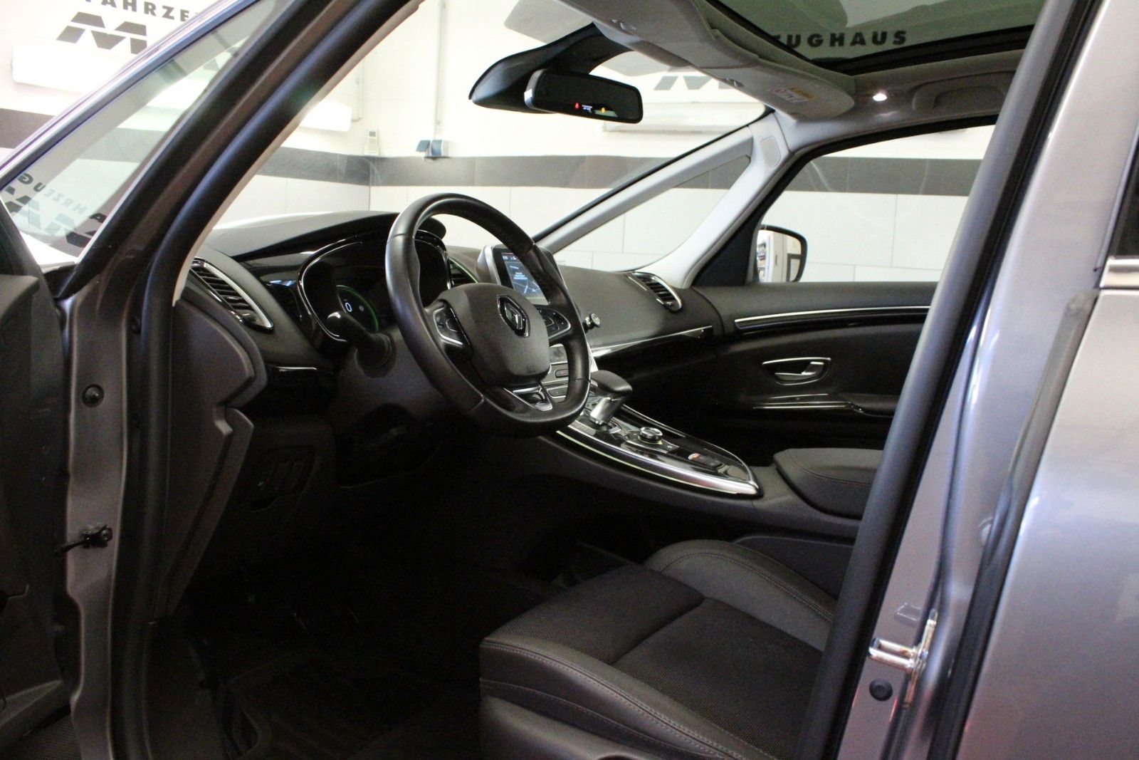 Fahrzeugabbildung Renault Espace ENERGY TCe 200 EDC Intens 7 Sitzer