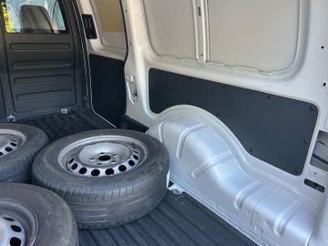 Volkswagen Caddy - 11