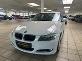 BMW 318d /KLIMA/PDC/SCHECKHEFT/ERSTE-HAND - BMW: Weiß, 3er