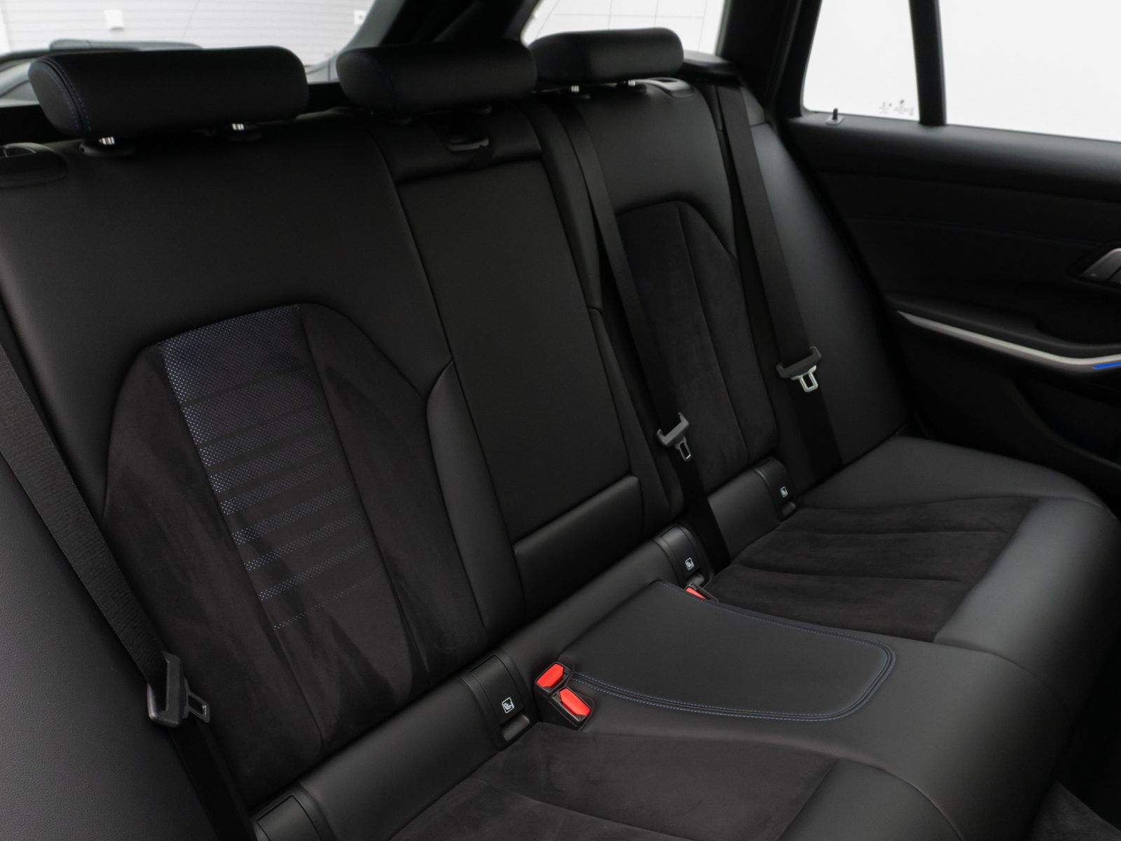 Fahrzeugabbildung BMW 320d M Sport Kamera DAB HiFi Komfort Alarm 19Zol