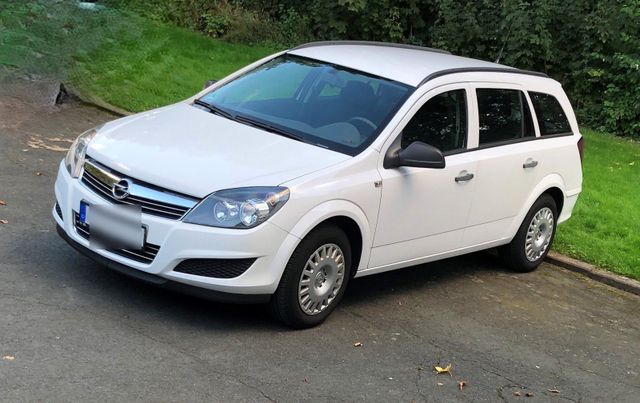 Opel Astra H Caravan, 177000 Km, weiß, gut...