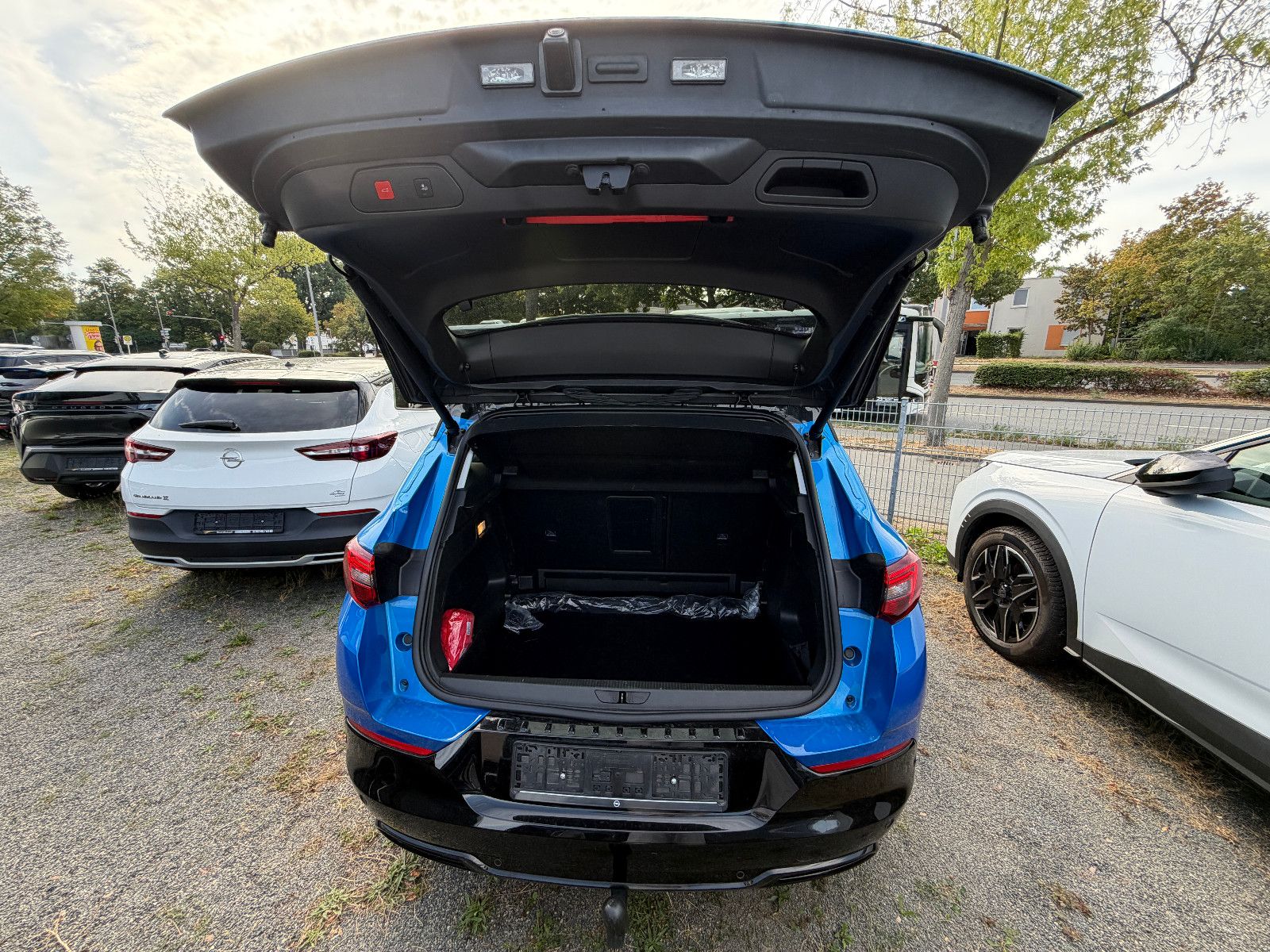 Fahrzeugabbildung Opel Grandland 1.2 Turbo GS 96KW Automatik