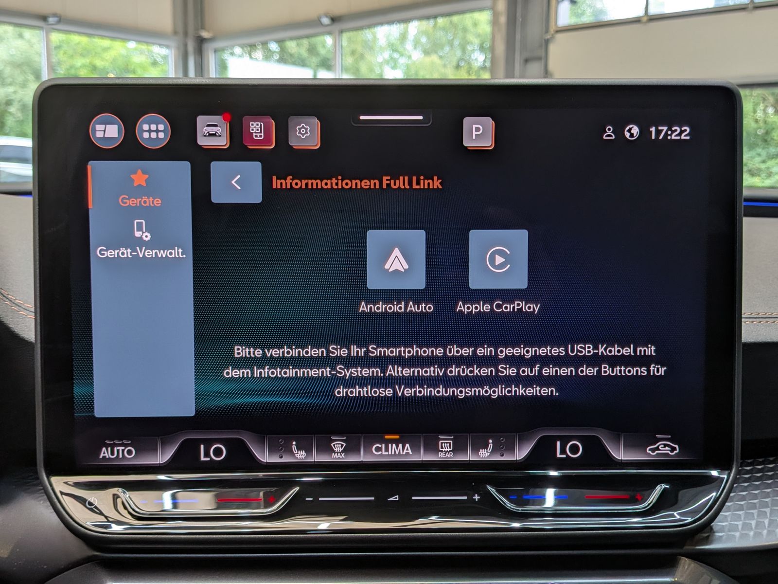 Fahrzeugabbildung CUPRA Leon 1.5 eTSI DINAMICA*MATRIX*ACC*PANO*AHK 5J-Ga
