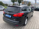 Ford Focus Turnier Titanium 2.Hand Scheckheft - Ford Focus Gebrauchtwagen in Osnabrück