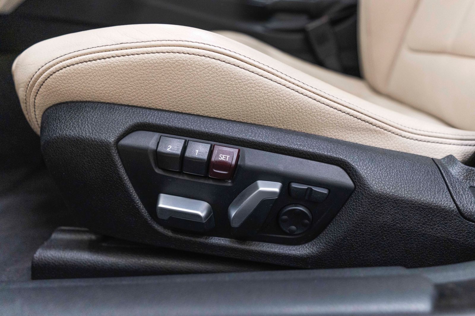Fahrzeugabbildung BMW 440i GC M-Performance H&K LED CARPLAY KAM SHZ