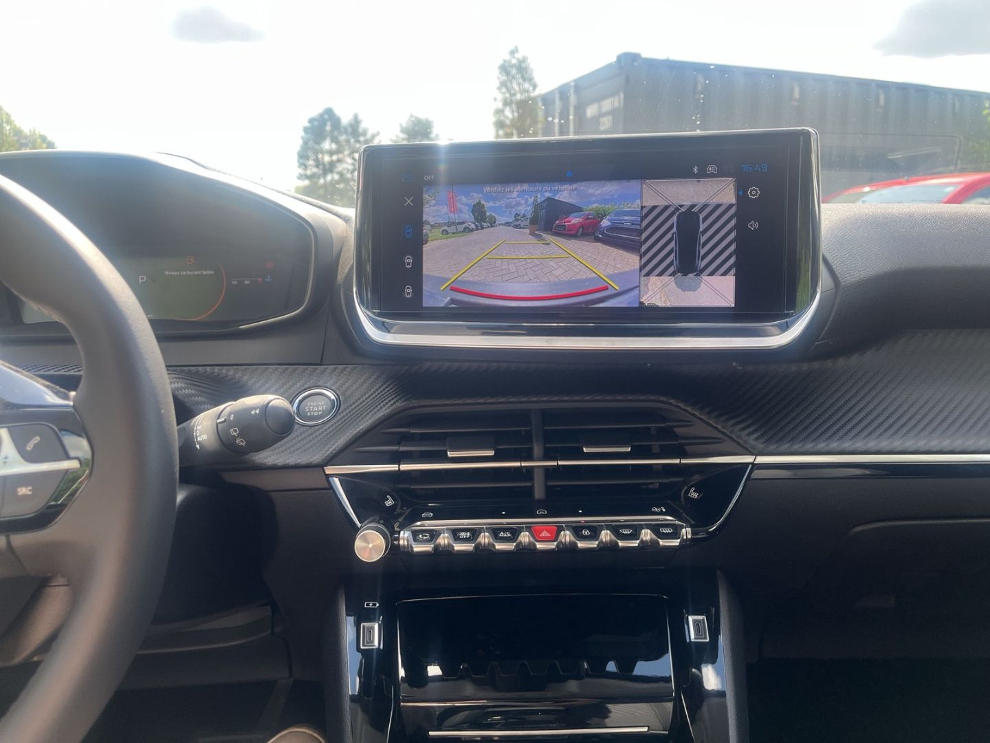Fahrzeugabbildung Peugeot 208 Allure HYBRID 110 e-DSC6 Navi ACC CarPlay