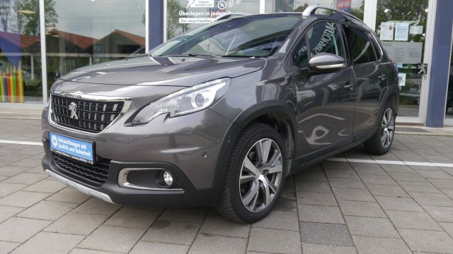 PEUGEOT 2008 PureTech 130 GPF S&S Allure Navi, Leder,RKF