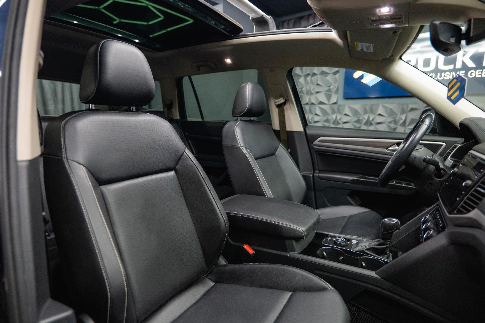 Fahrzeugabbildung Volkswagen ATLAS 3.6 4x4 SEL PREMIUM *6 Sitze*Pano*ACC*LED*