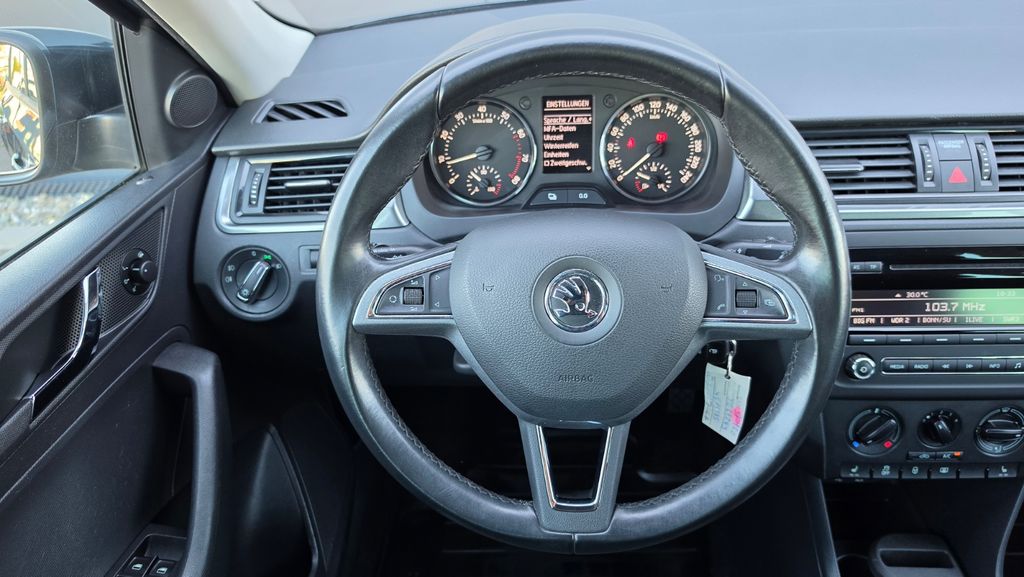 Spaceback 1.2 TSI AHK SHZ PDC Tempomat