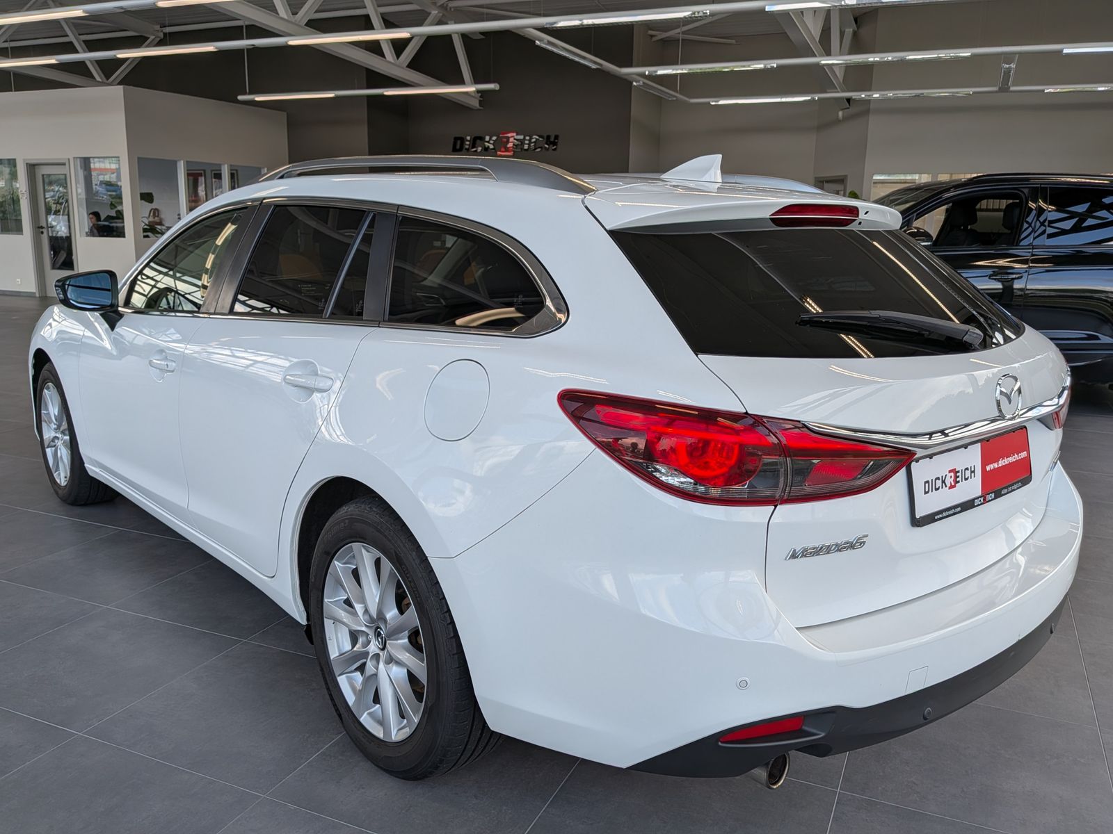 Fahrzeugabbildung Mazda 6 2.0 Aut. Exclusive-Line LED Tempomat PDC SHz