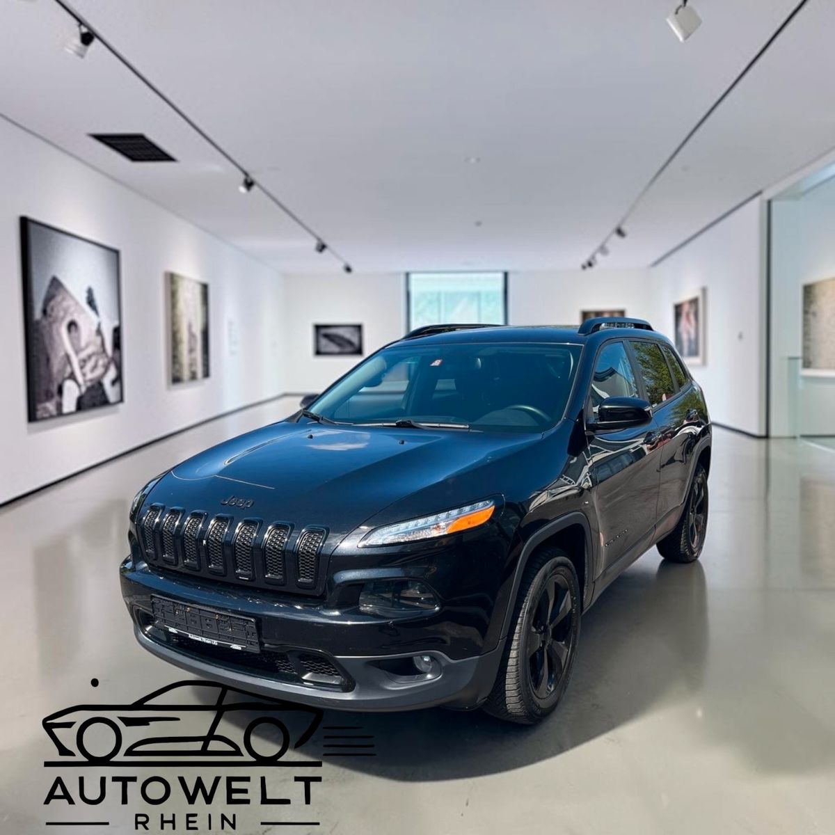 Jeep Cherokee - 1