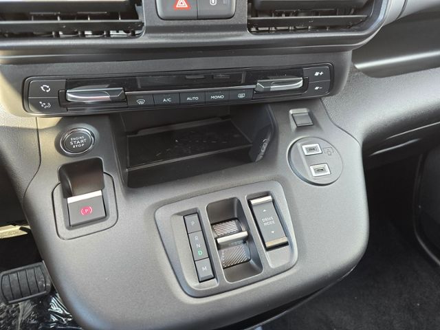 Fahrzeugabbildung Fiat Doblò Kombi L2 XL Länge 2 Rollstuhlrampe