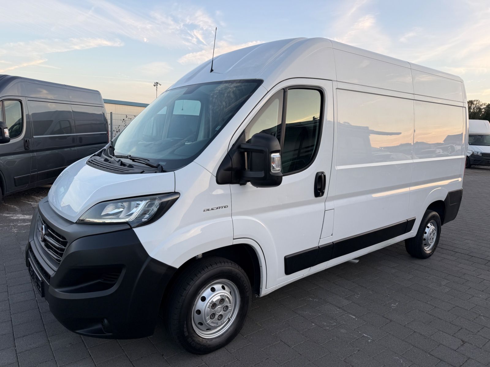 Fiat Ducato 2.3 L2H2 140 Klimaaut. Navi Temp. Service imagem 3