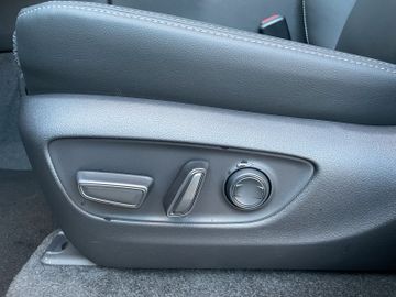 Toyota Land Cruiser 2.8D AWD Lounge *HUD*JBL*PANO*LEDER