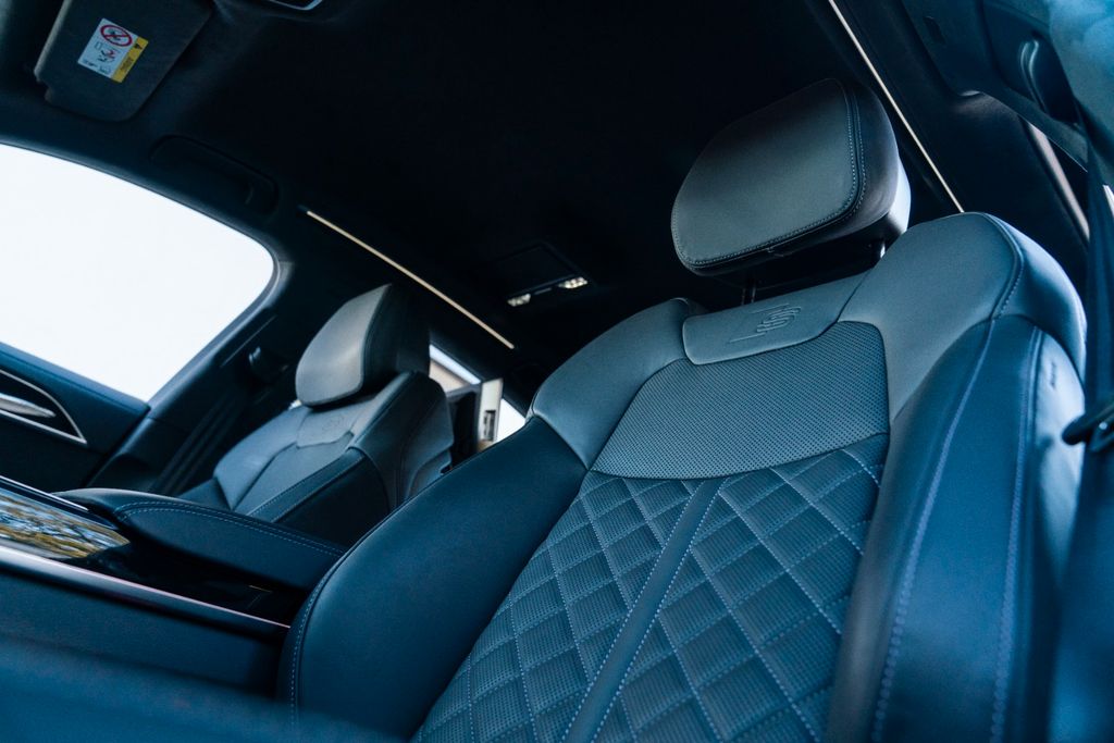 AUDI A8 50TDI LANG/ STANDHZG./ 21"/ S-LINE/ FOND TV AUDI A8 50TDI LANG/ STANDHZG./ 21"/ S-LINE/ FOND TV