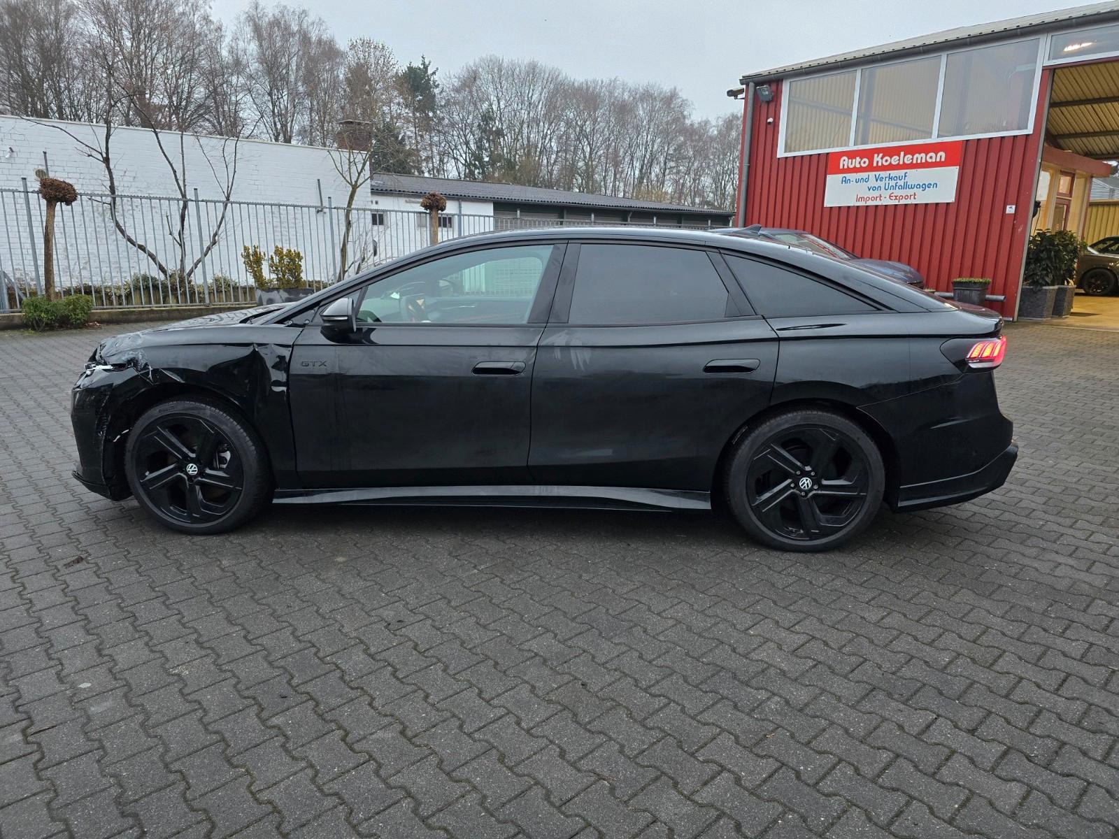 Volkswagen ID.7 GTX 250 kW 4Motion FAHRZEUG FÄHRT