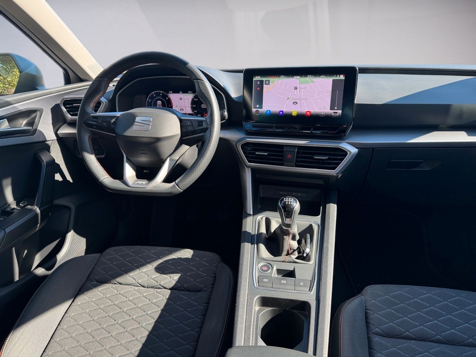 Fahrzeugabbildung SEAT Leon Sportstourer FR-Line 2.0 TDI