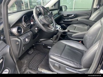 Mercedes V 220 - 10