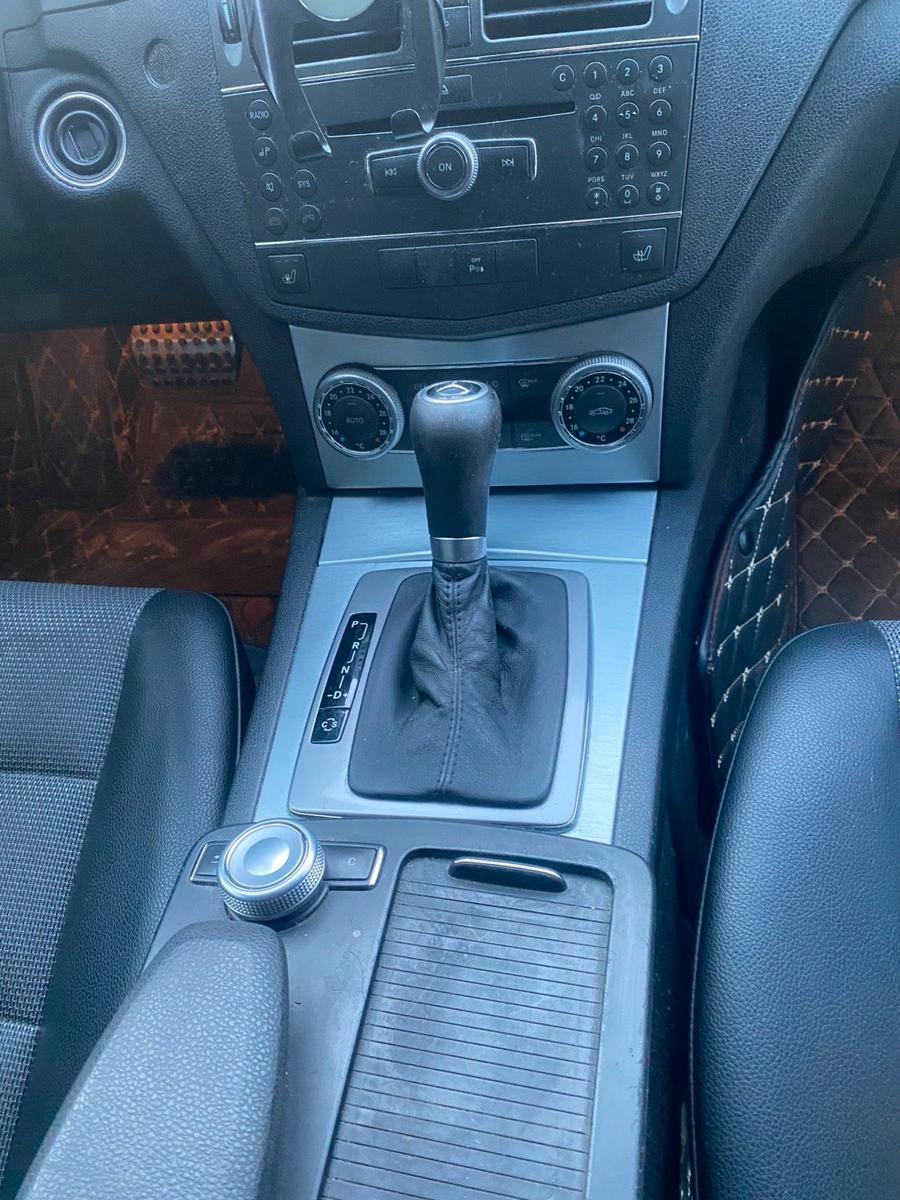Mercedes-Benz C220 2009 — photo 9