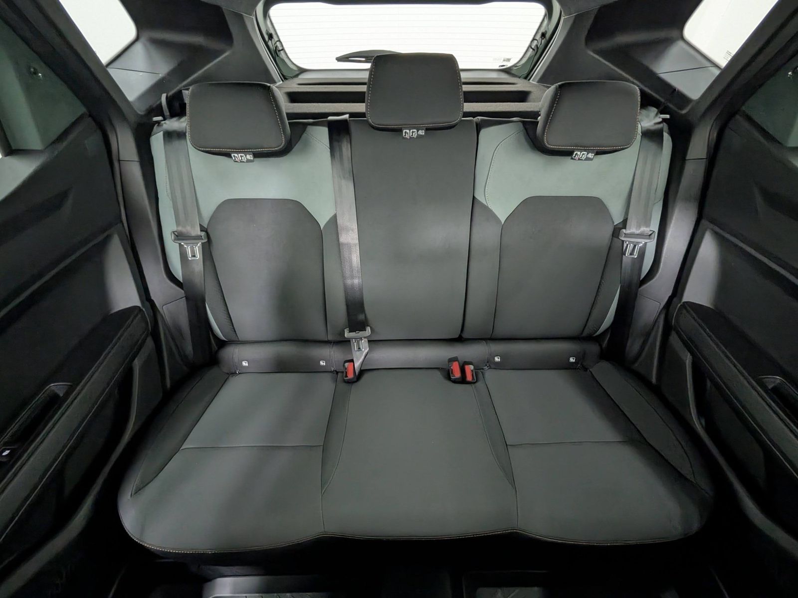 DACIA Duster Extreme Hybrid 155 Winter-Plus – Bild 13