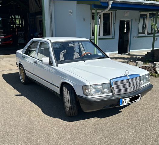 Mercedes-Benz 190E W201