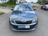 Skoda Fabia 1.4TDI Ambition AHK SHZ TEMPO NAVI PDC - Skoda Fabia mit Diesel-Antrieb: 1.4