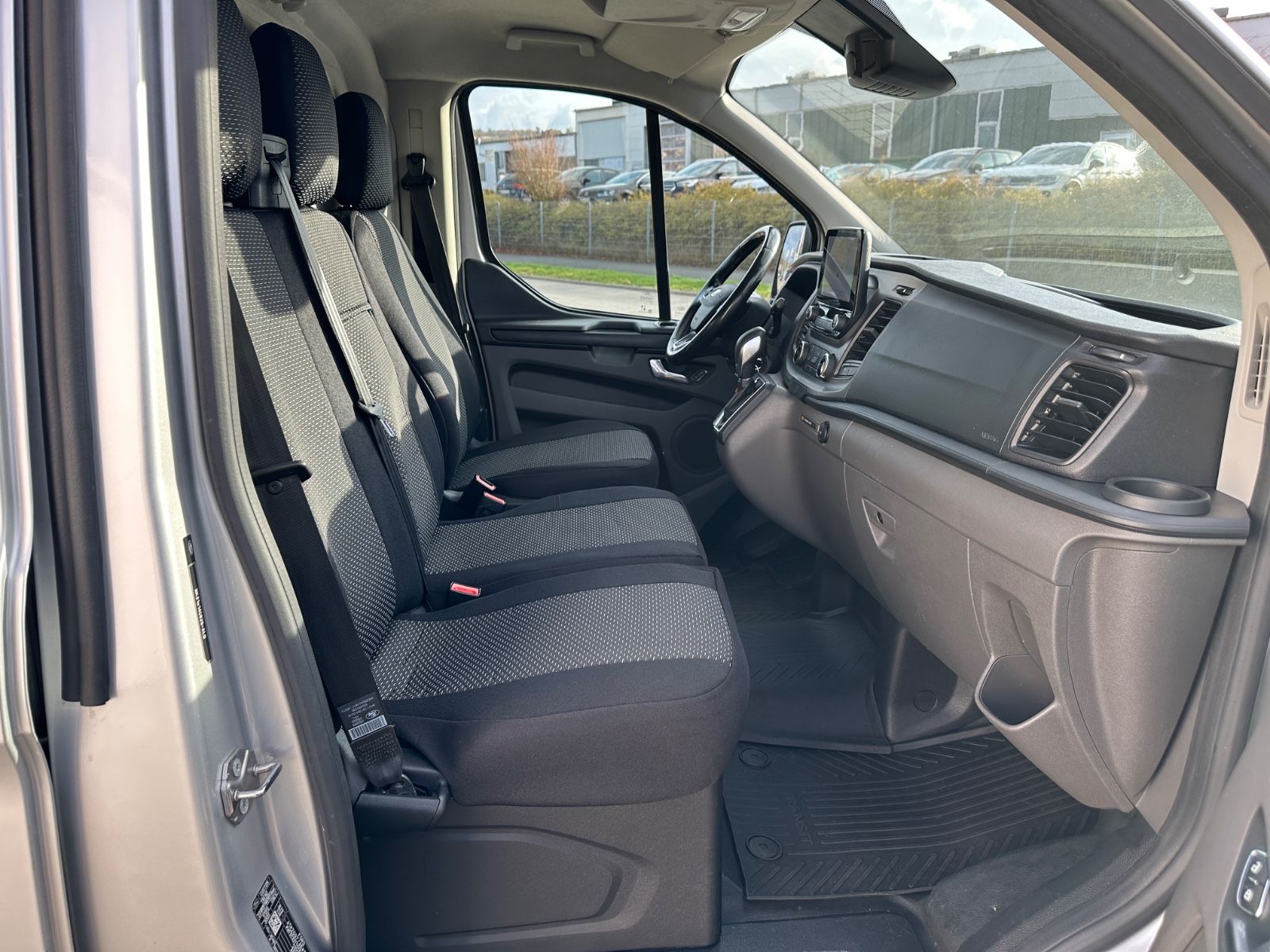 Fahrzeugabbildung Ford Transit Custom Kasten 300 Autom./Navi/Kamera/AHK