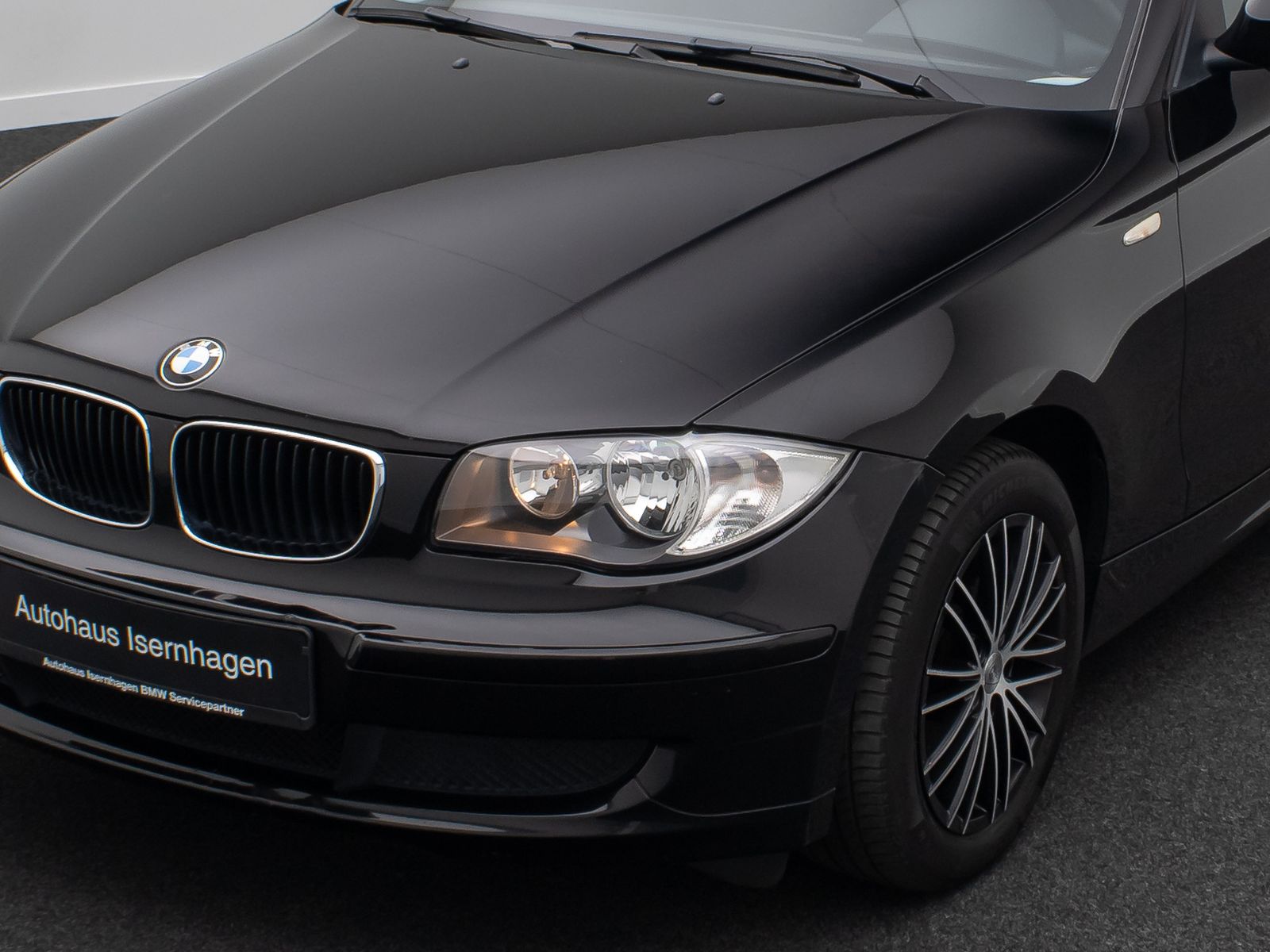 Fahrzeugabbildung BMW 116i PDC AHK Klimaanlage Alarm Start-StopAut LM