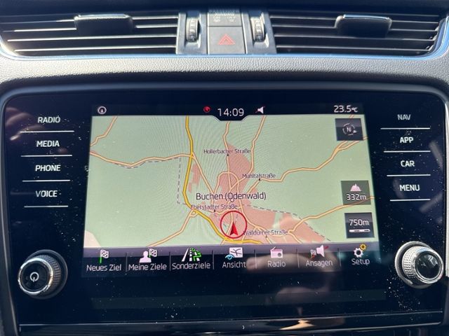 Octavia Combi 1.5 TSI STYLE NAVI+GRA+PDC+SHZ+CLI