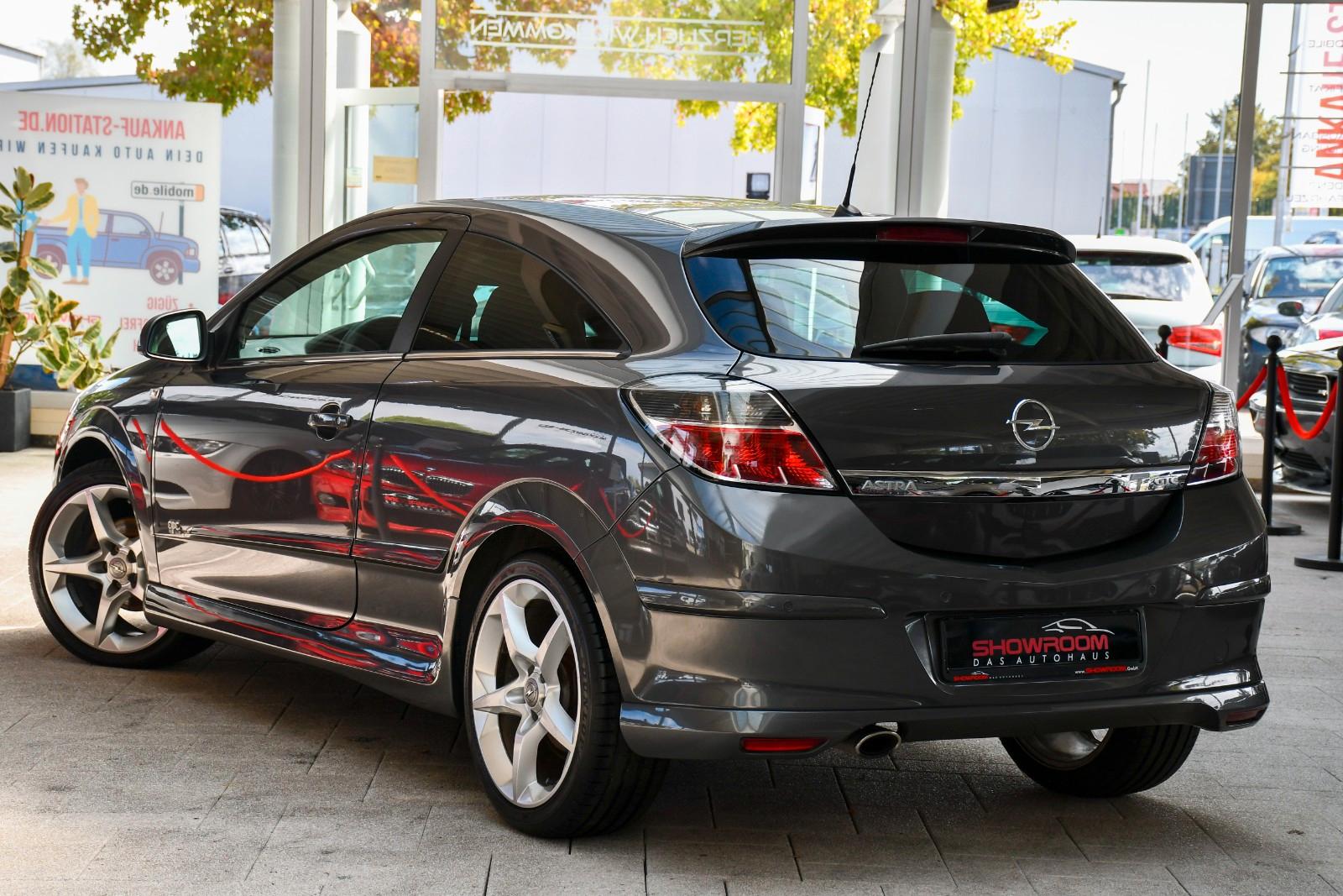 Opel Astra GTC 1.8 140 ch • Pack OPC Line • Jantes 18" • Sièges sport chauffants