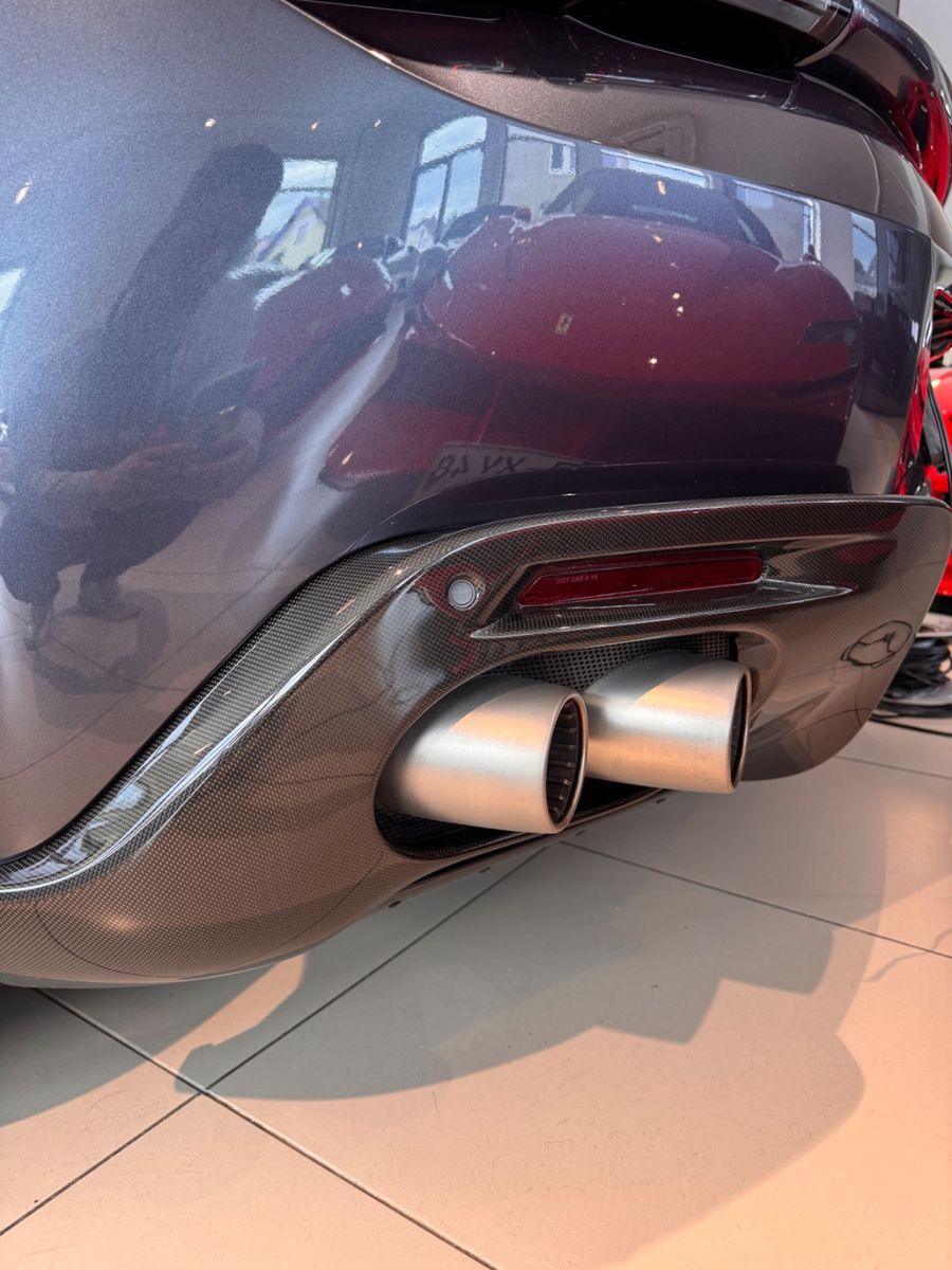 Fahrzeugabbildung Ferrari Roma*Full Carbon*Belüftete Si.*ADAS*360° Kamera*