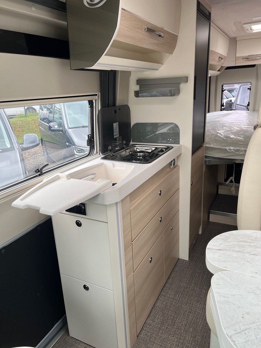 Fahrzeugabbildung Eura Mobil Van V 635 EB Klimaautomatik, Alu-Felgen, Solar