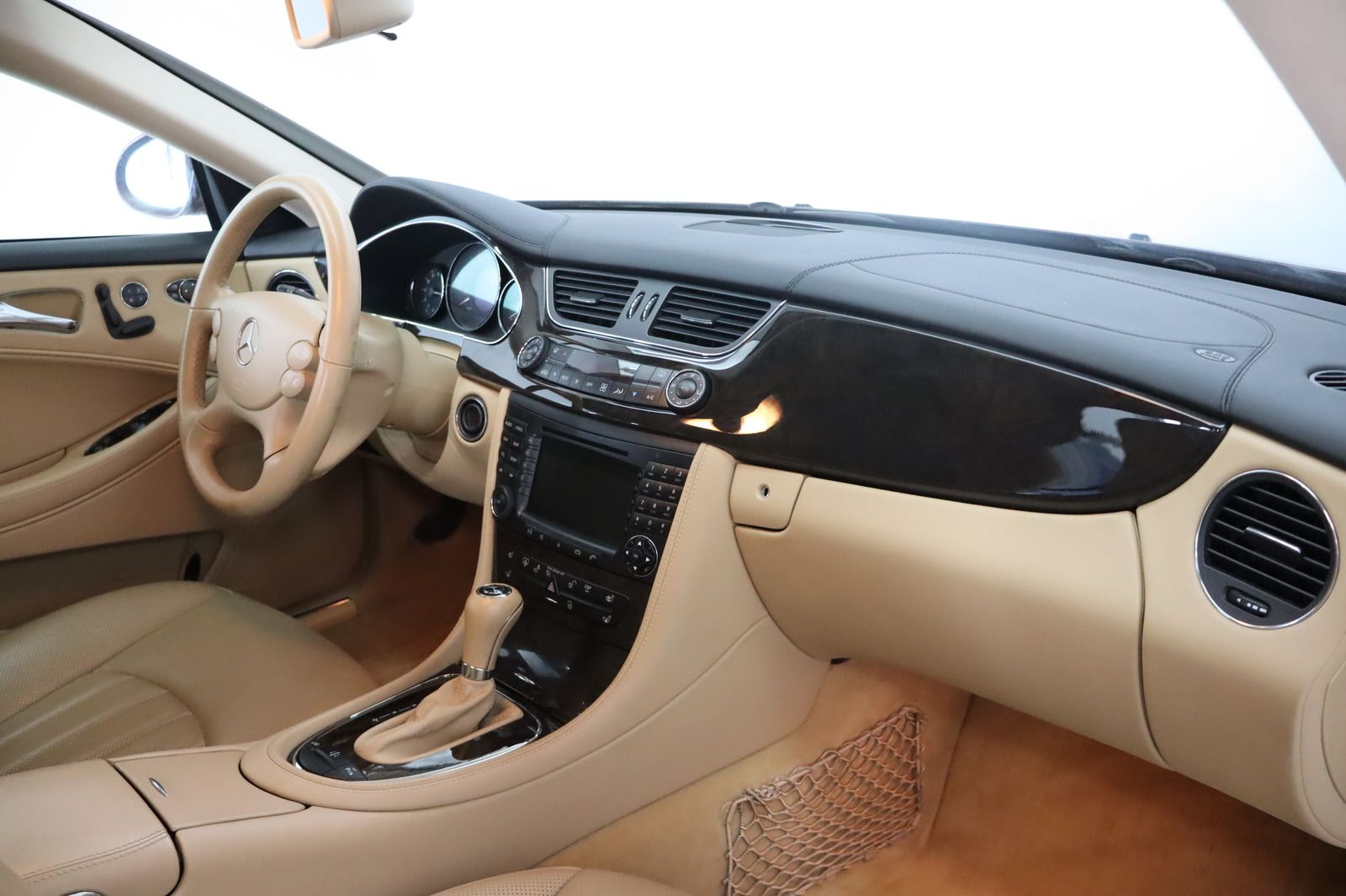 Fahrzeugabbildung Mercedes-Benz CLS 350 CGI Navi * Xenon * 1.Hand