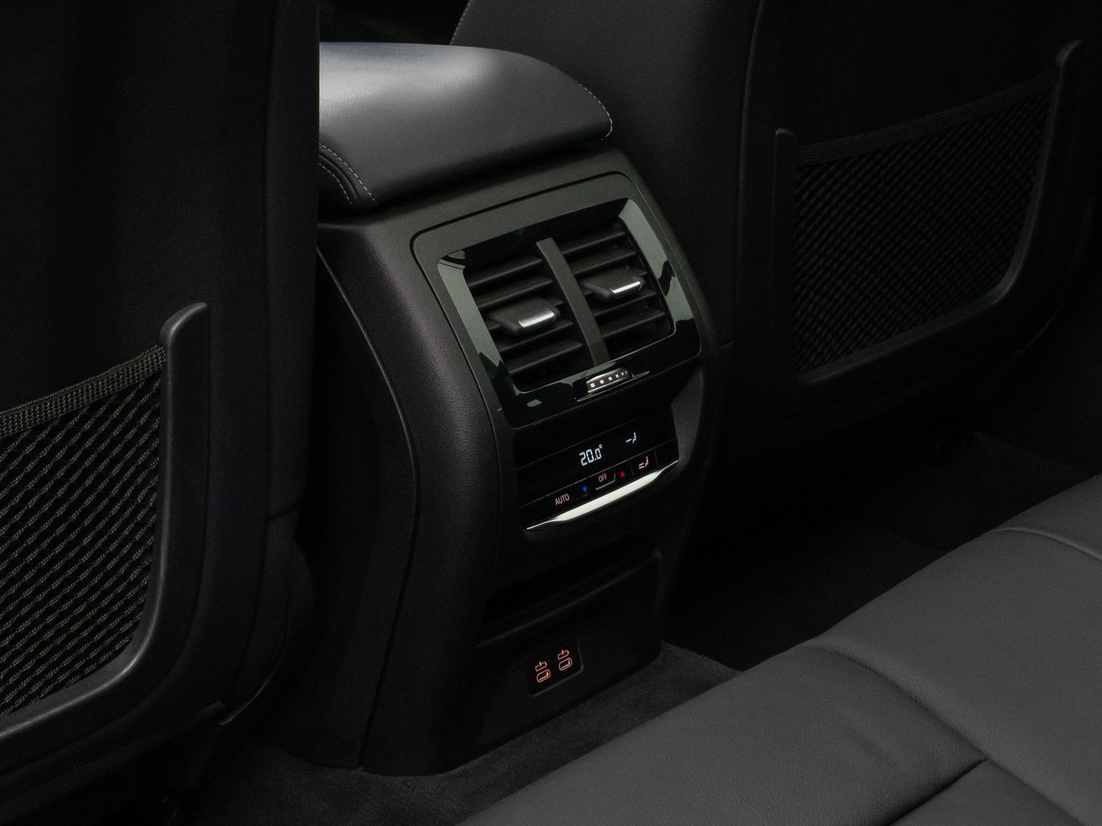 Fahrzeugabbildung BMW X3 M40d Panorama 360°HUD DAB HiFi AHK Komfort