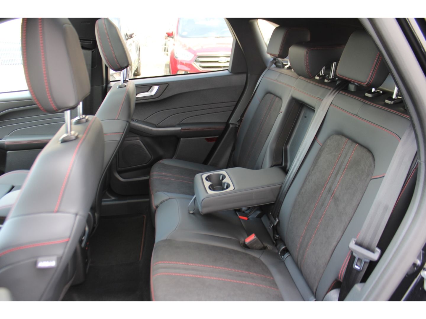 FORD Kuga 2.5 Duratec FHEV ST-Line X 4x4 ACC AHK Pano - Image 8