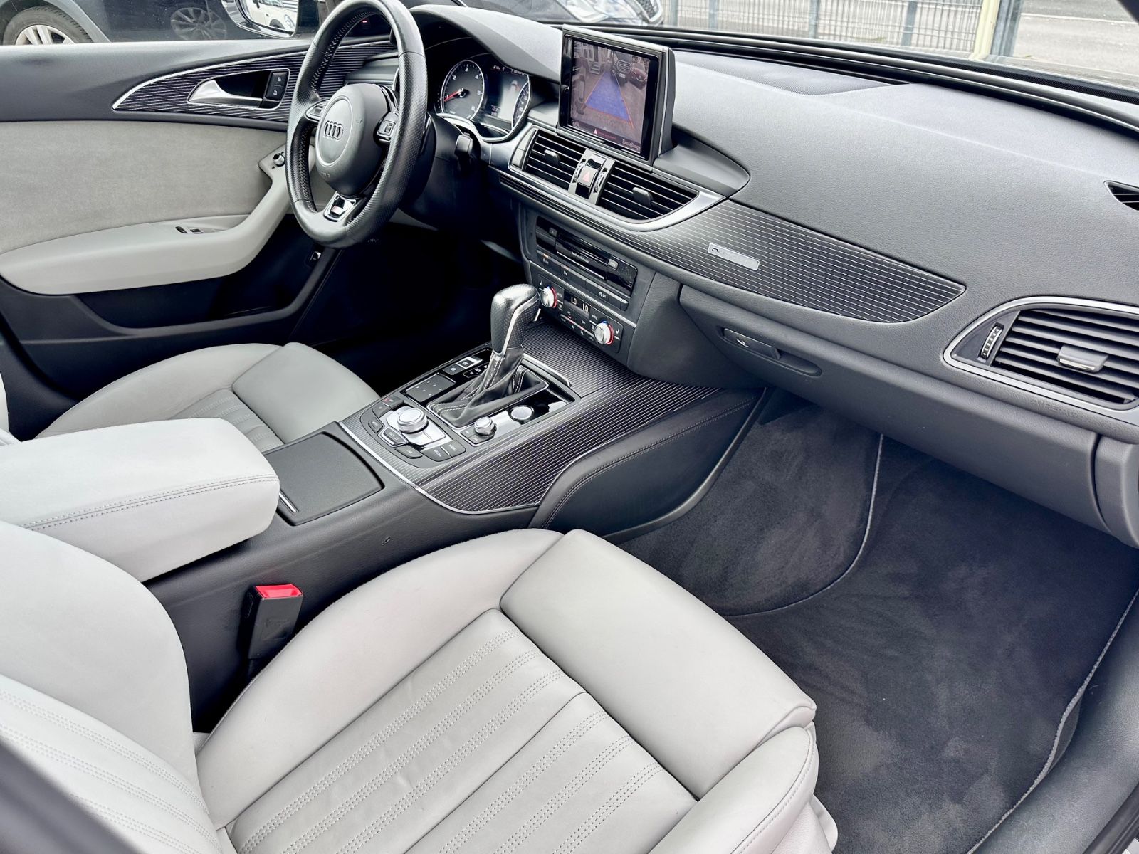 Fahrzeugabbildung Audi A6 AVANT 3.0 TDI QUATTRO COMPETITION CLEAN*2017*
