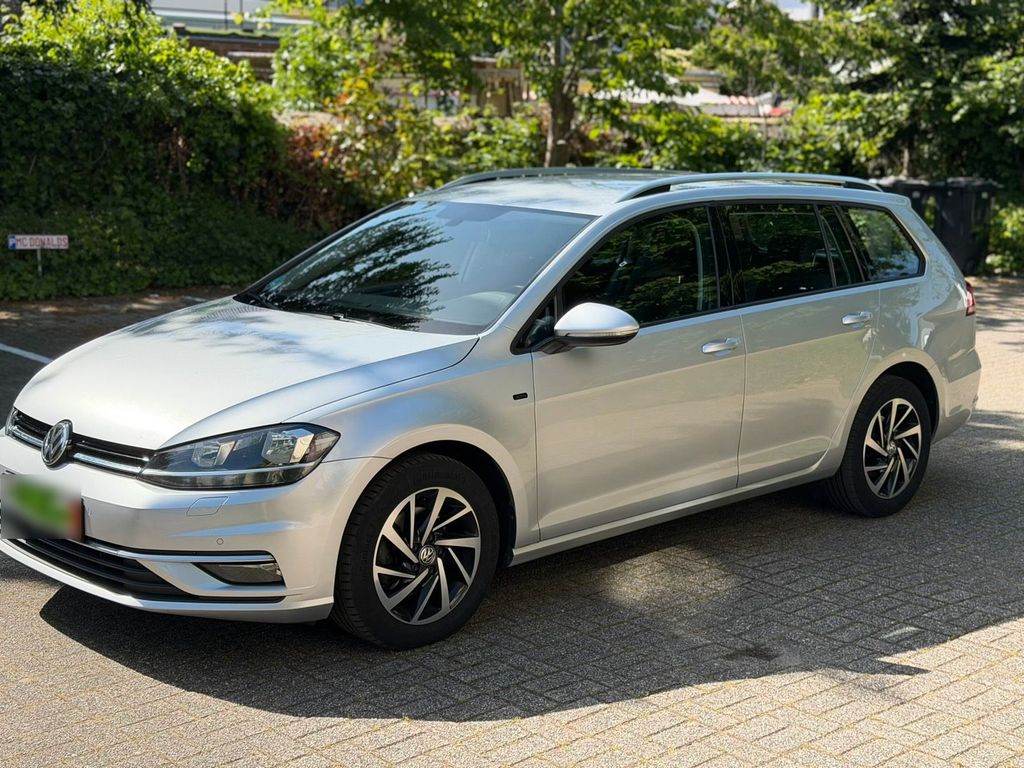 Image of Volkswagen Golf