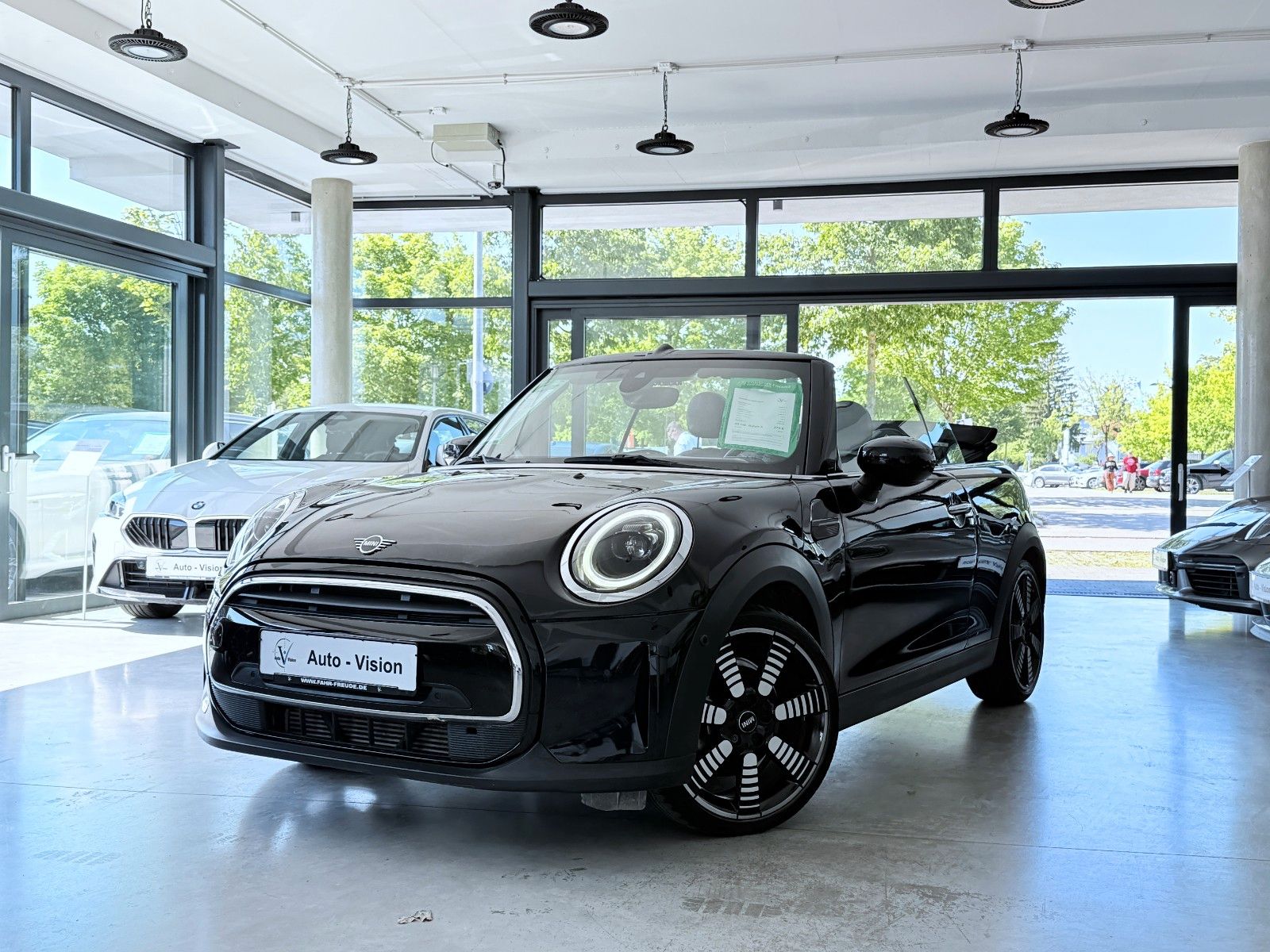 MINI Cooper Premium Plus (F57) *LED*HeadUp*KAM*Navi