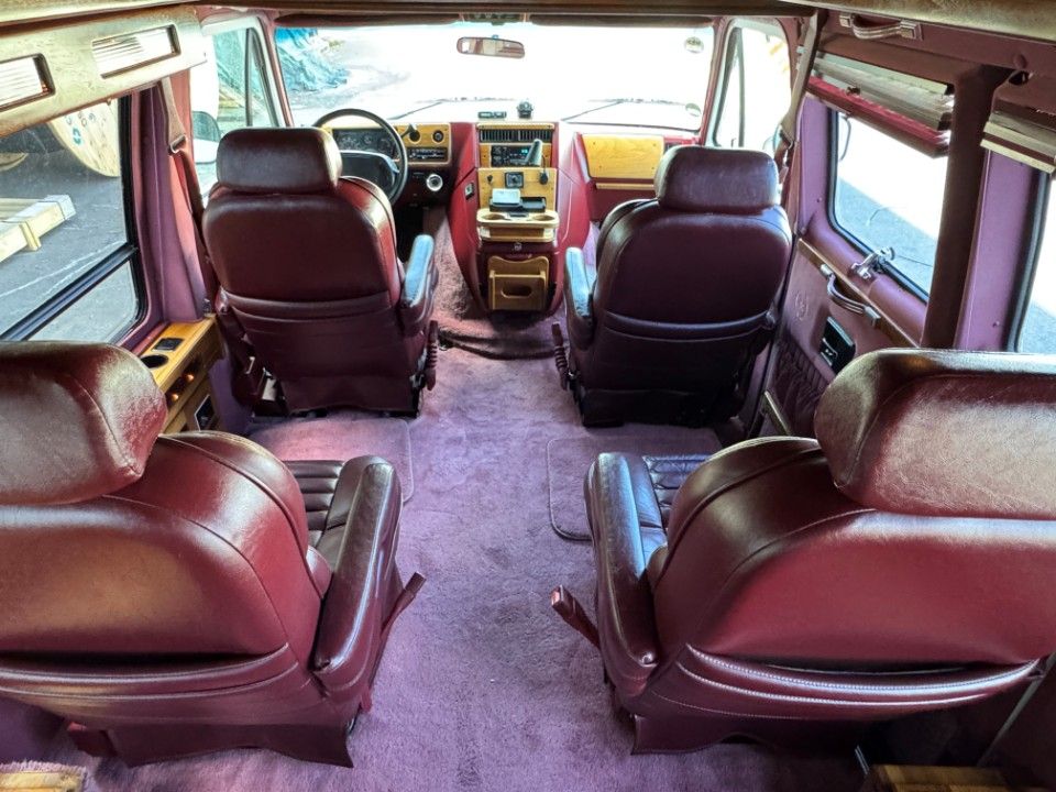 Fahrzeugabbildung Chevrolet Chevy Van G20 5.7 V8 Tiara deutsches Fzg.