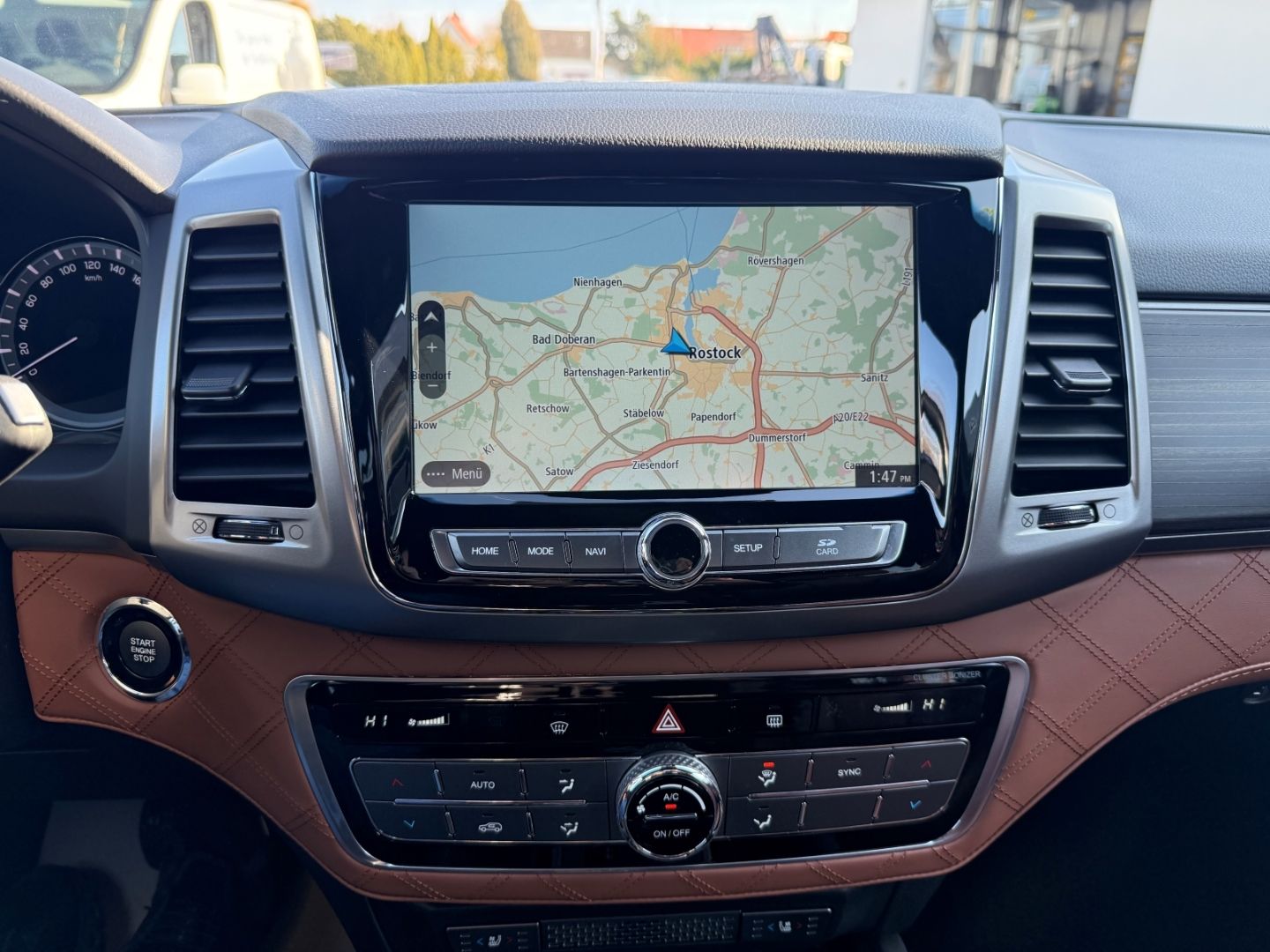 Fahrzeugabbildung KGM Rexton Sapphire 2.2D 4WD AT Top Zustand