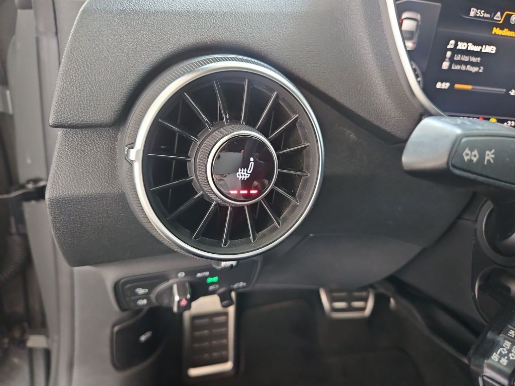 Fahrzeugabbildung Audi TT 45 Coupe quattro S-Line Matrix-LED Sound