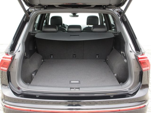 Tiguan Allspace 2.0 TDI 200PS 4M DSG R-Line PANO