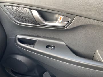 Hyundai Kona Trend Elektro Kam.+KeyLess+LED+Navi+SHZ+LM