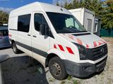 Volkswagen Crafter Kasten 50 mittel L2H2 Hochdach - Volkswagen Crafter aus 2016 mit Diesel-Antrieb: Kleinbus