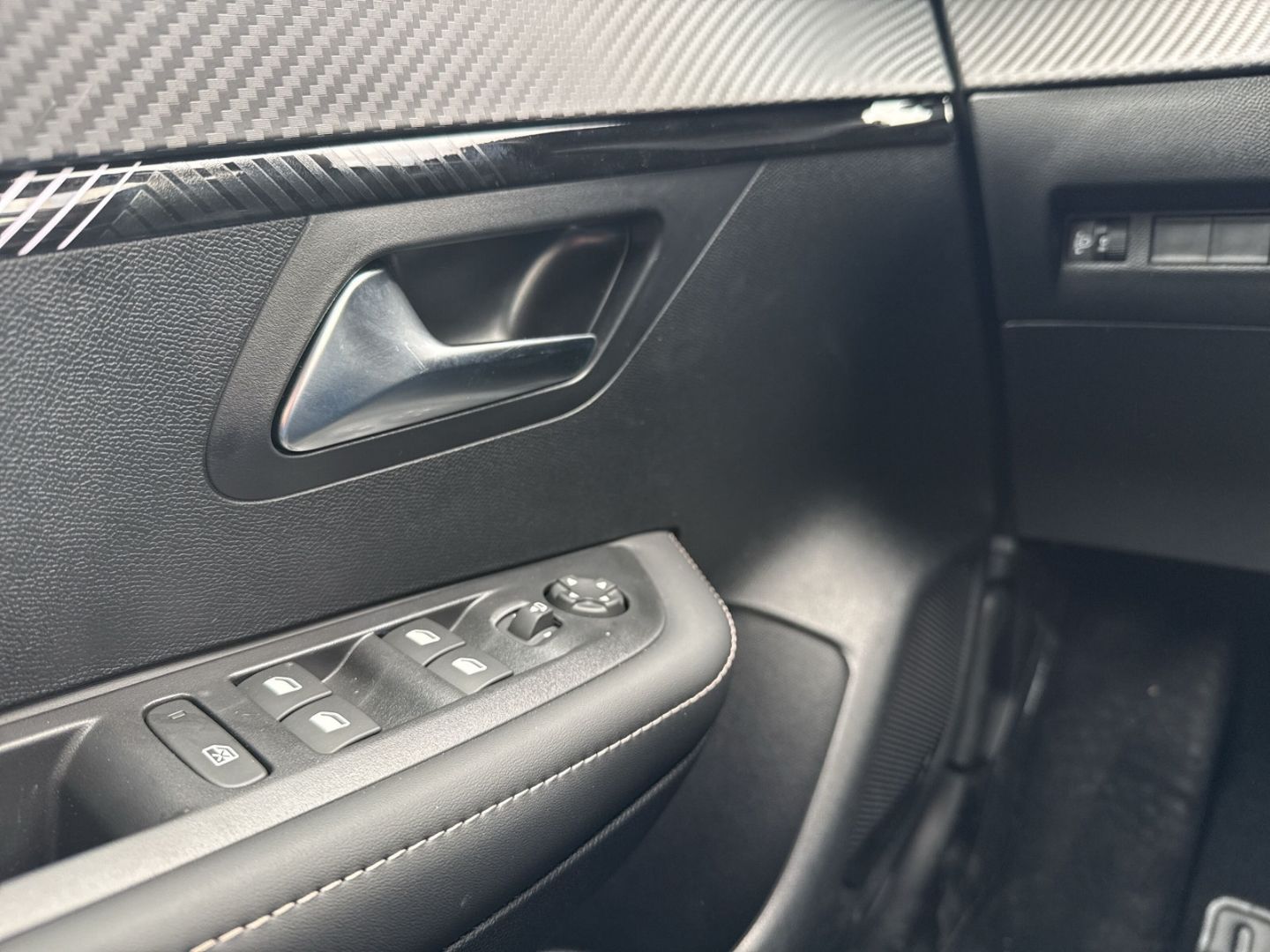 Peugeot 208 - Bild 13