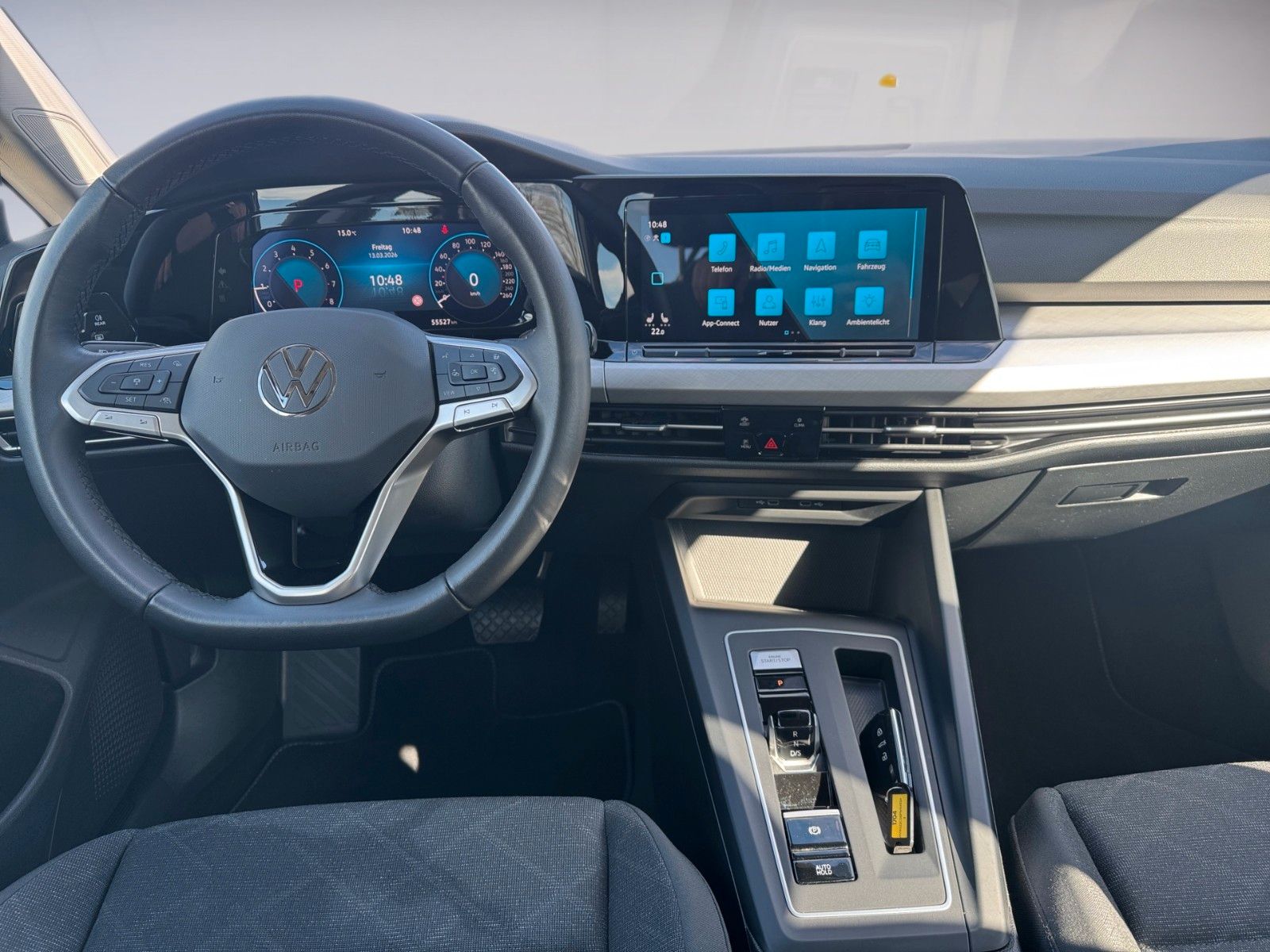 Fahrzeugabbildung Volkswagen Golf VIII Variant Life eTSI