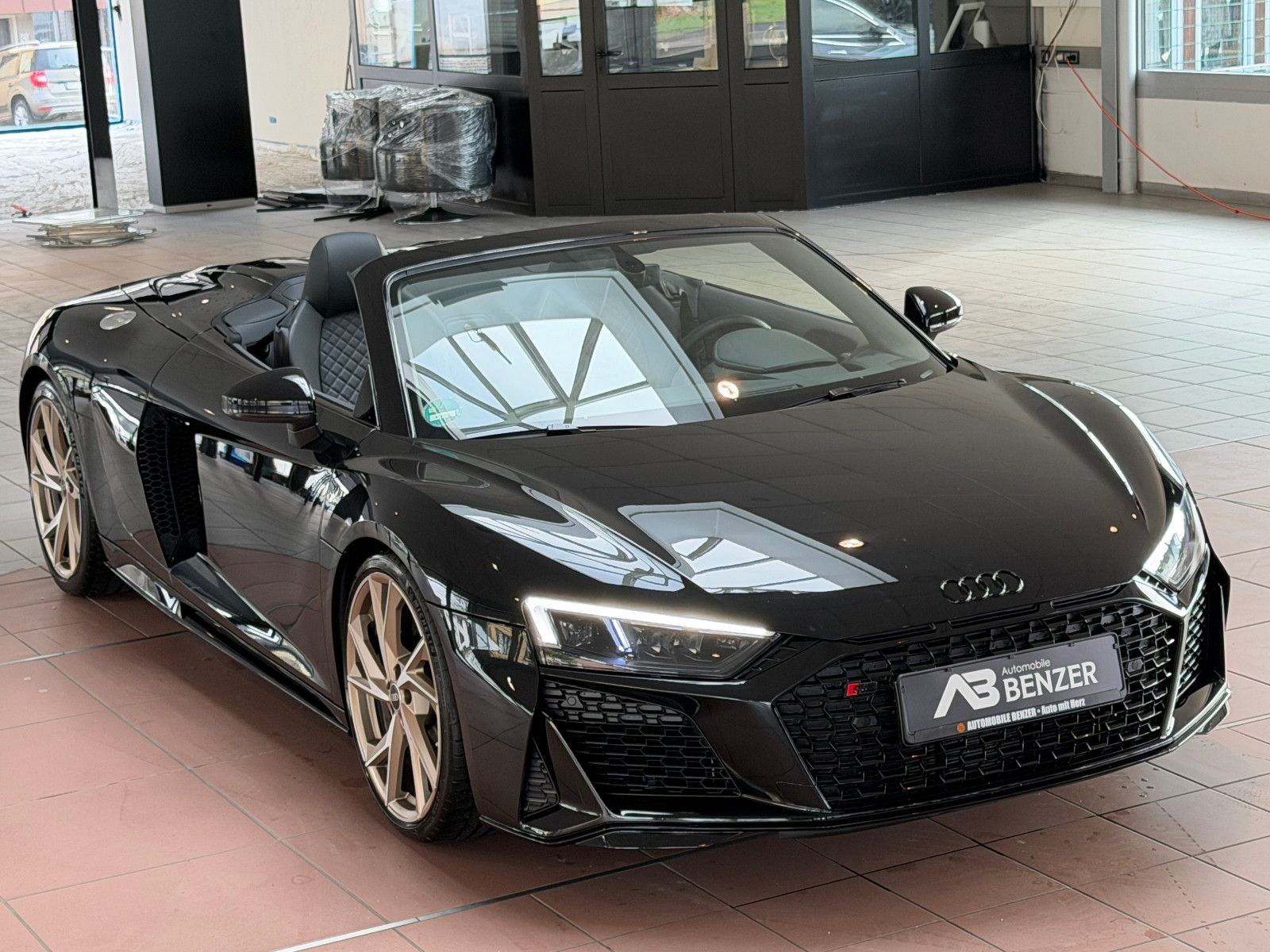 Fahrzeugabbildung Audi R8 Spyder 5.2 FSI RWD performance/BANG&OLUFSEN/