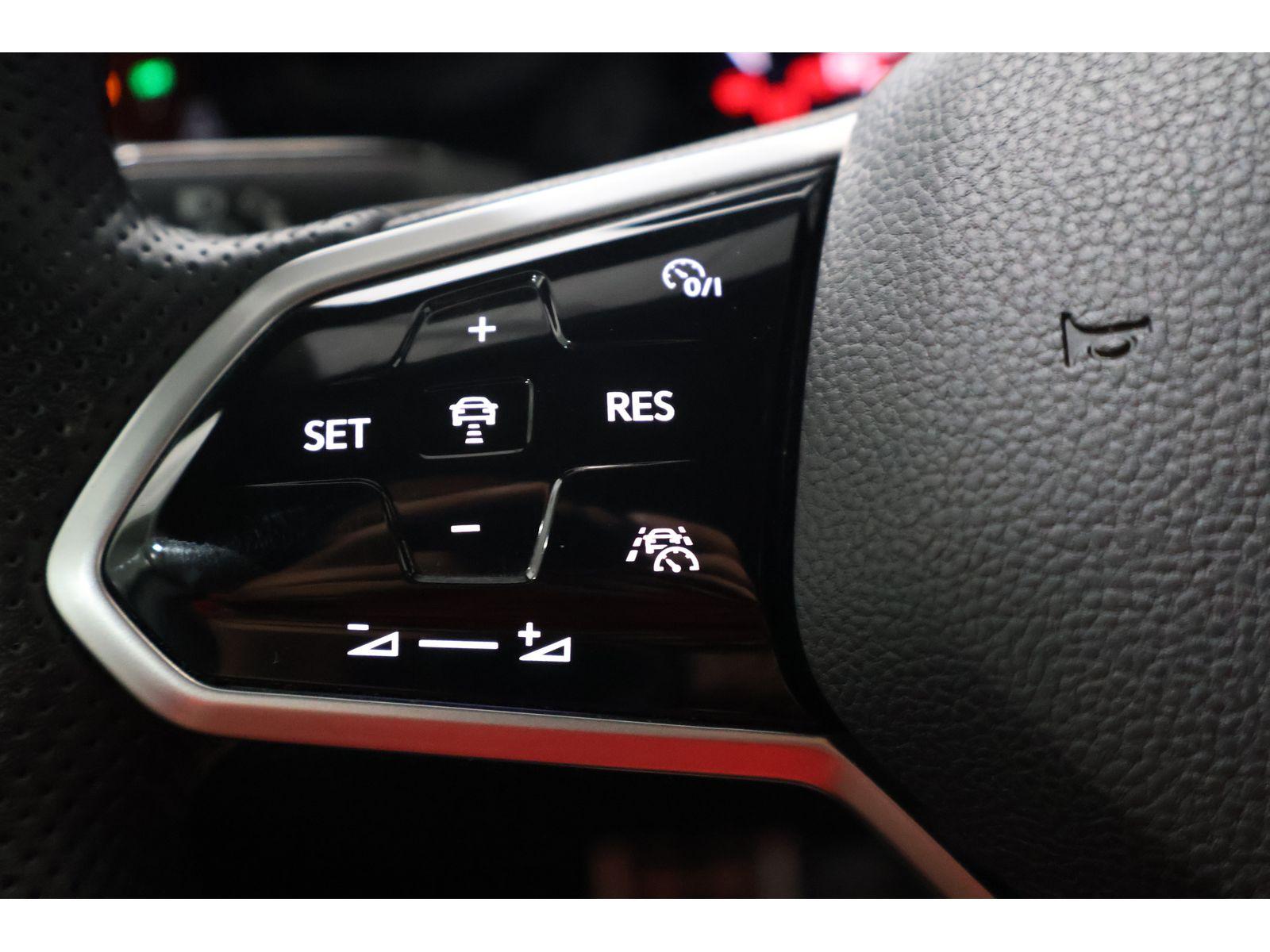 Volkswagen Golf VIII GTI Navi*PDC*R-Kamera *, миниатюра 10